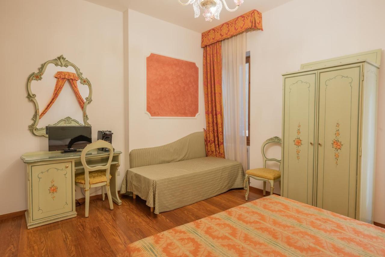 Hotel Al Sotoportego เวนิส ภายนอก รูปภาพ