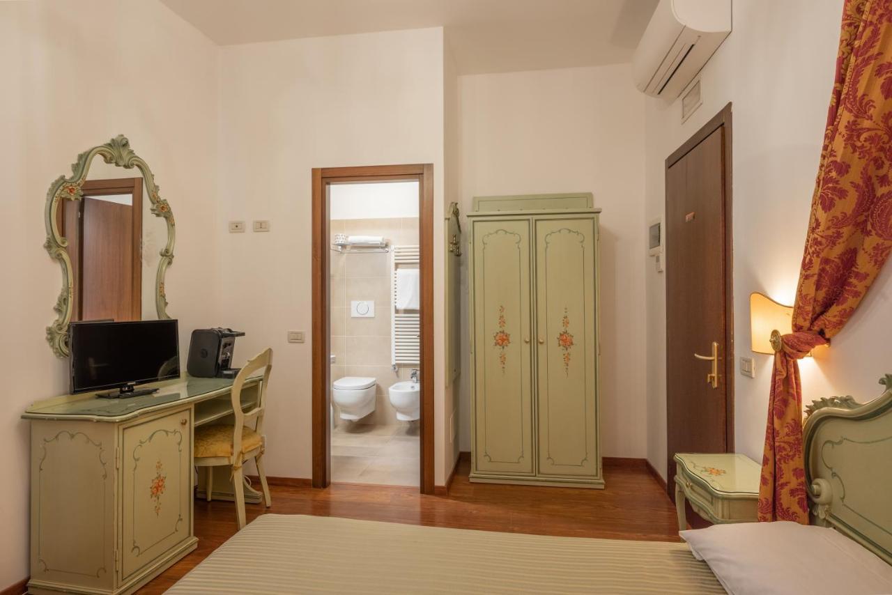 Hotel Al Sotoportego เวนิส ภายนอก รูปภาพ